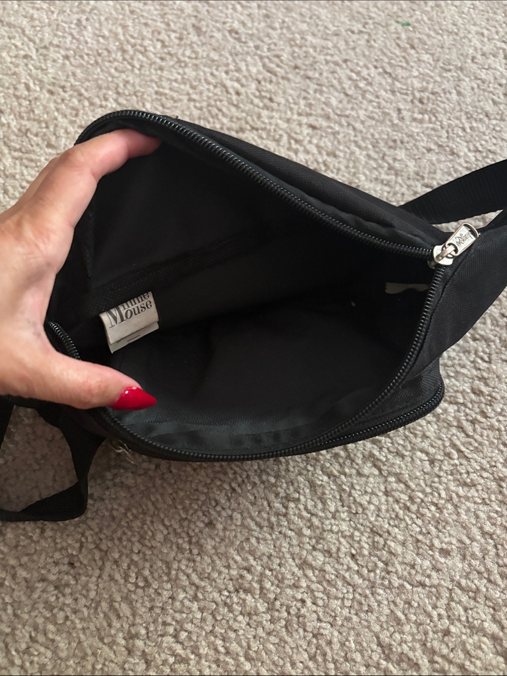 Disney Minnie Mouse Fanny Pack - Picture 5 of 7